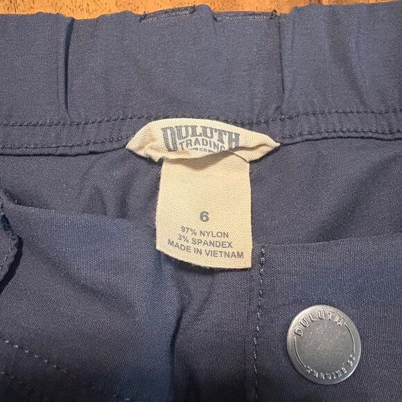 Duluth Trading Women’s Dry on the Fly Cargo Shorts Size 6 Navy Blue 10” Inseam - Picture 6 of 9